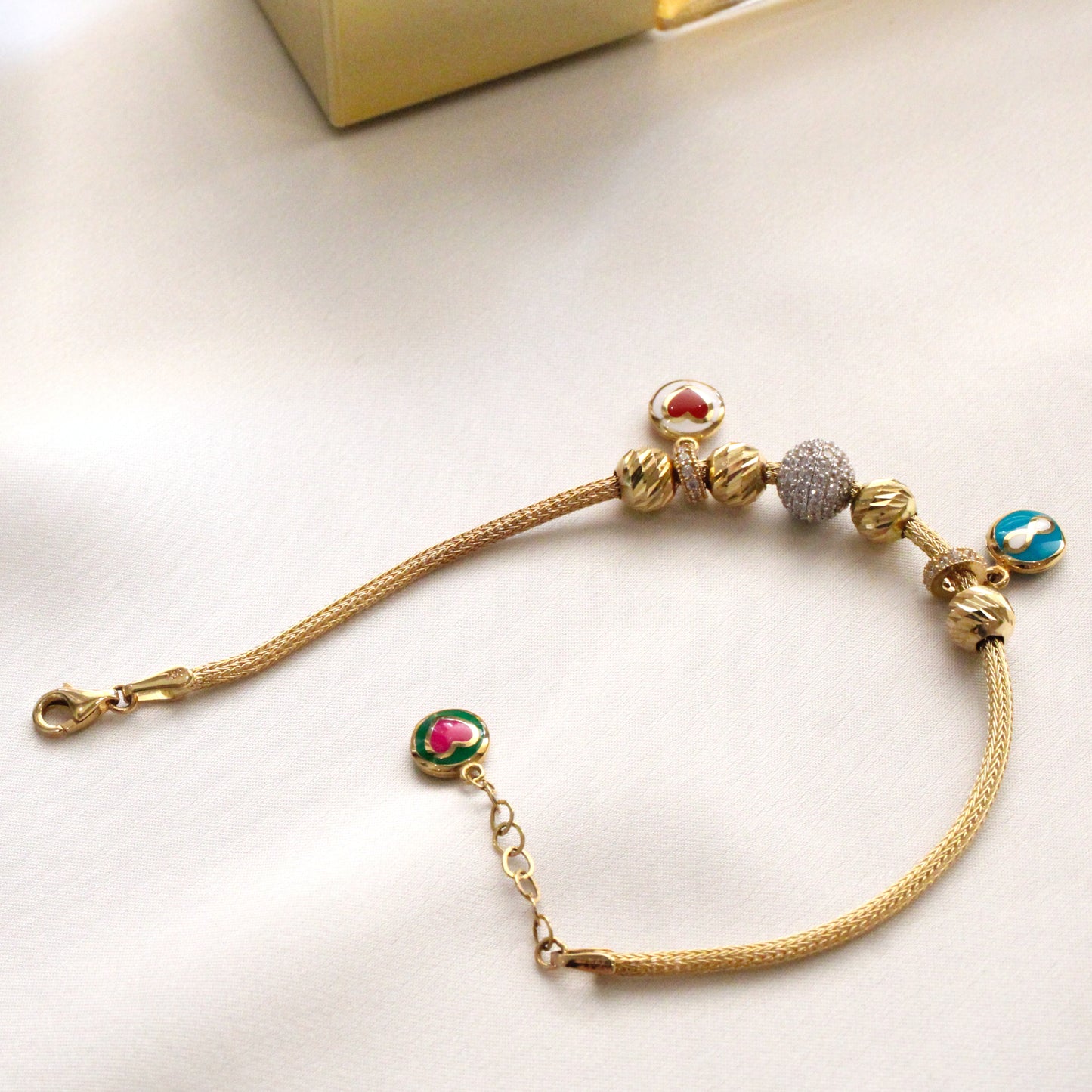 18K チャームブレスレット Infinity