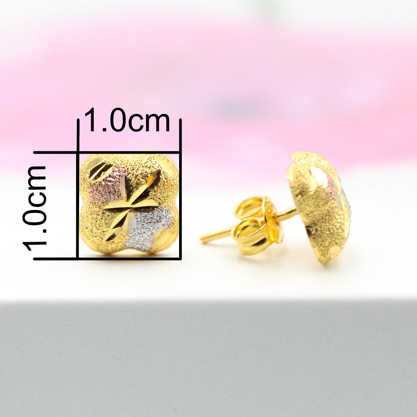 3色の22K フラワーピアス(ホワイト・ピンク・イエローゴールド)