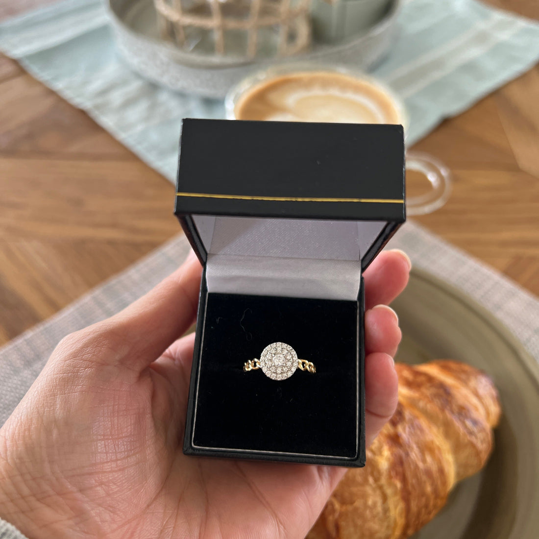 【新作準備中】このDiamond Ring、天然とLabならどちら？