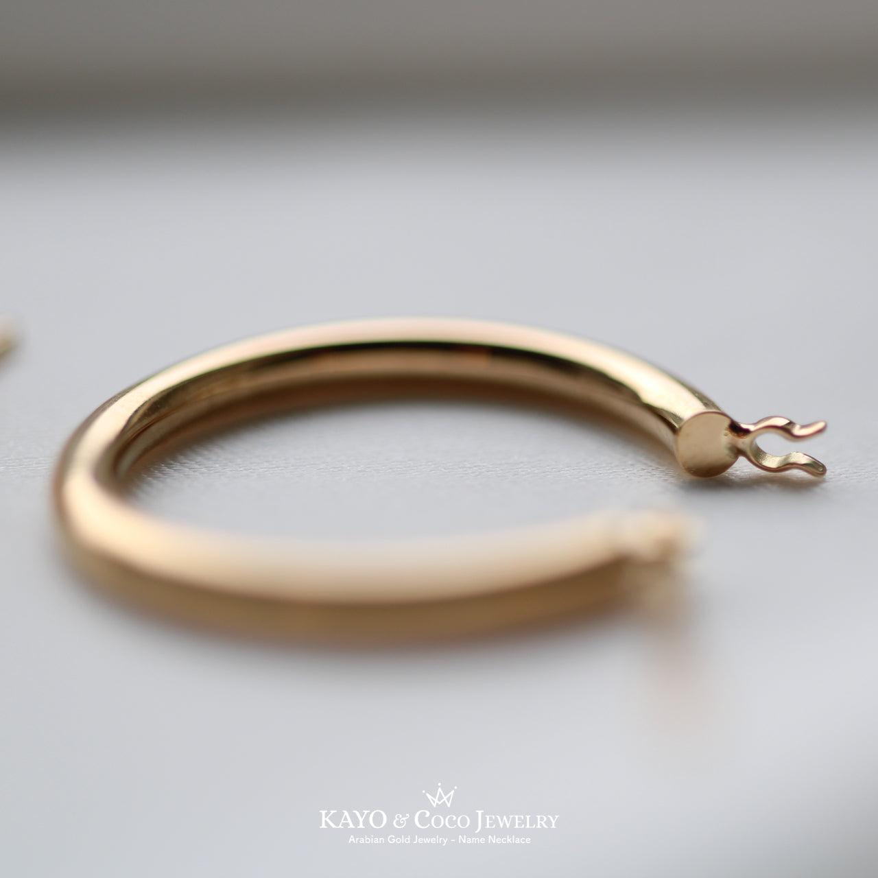 フープピアス 18k イエローゴールド 20mmx2mm［KAYO & Coco